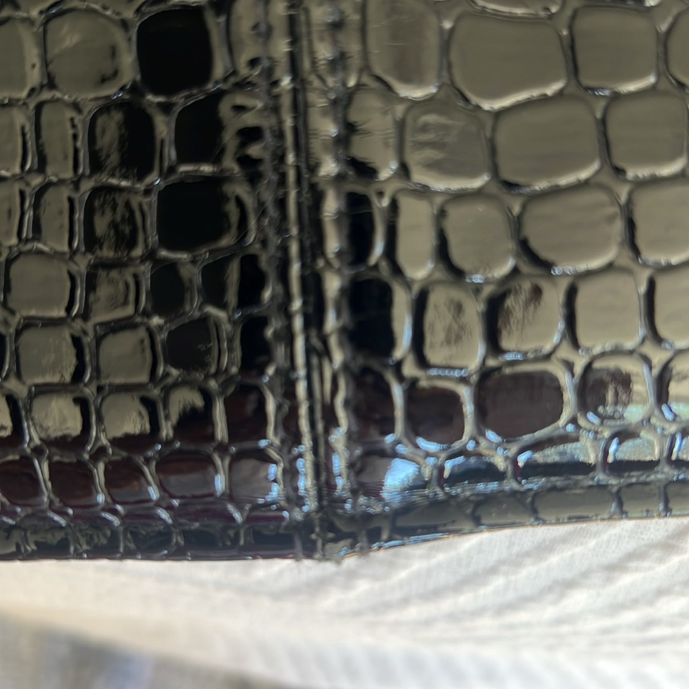 Topshop black crocodile embossed clutch - Picture 4 of 11